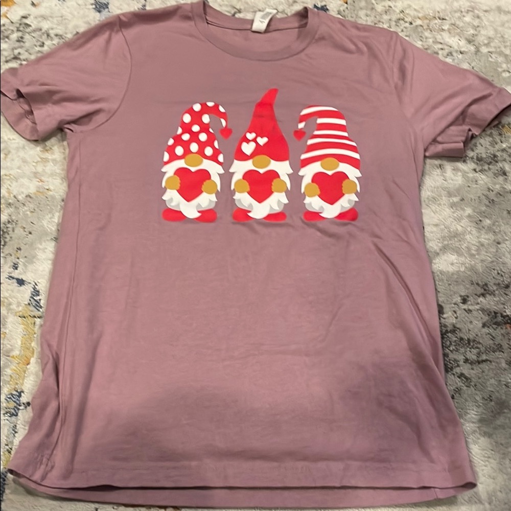 Valentine Gnome Graphic T-Shirt - Pink